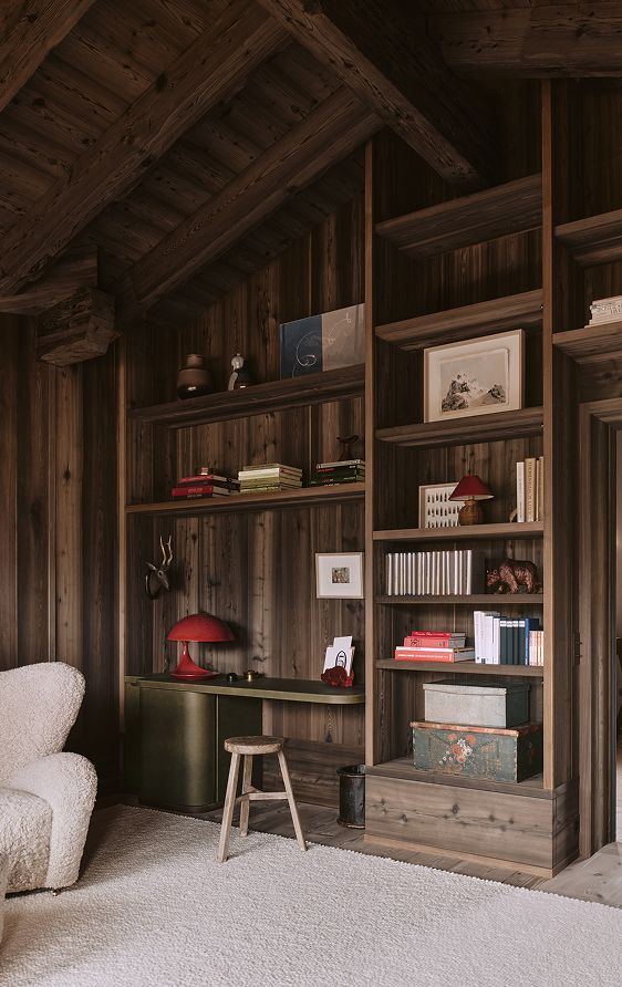 Gstaad_Einbau_Bücherregal